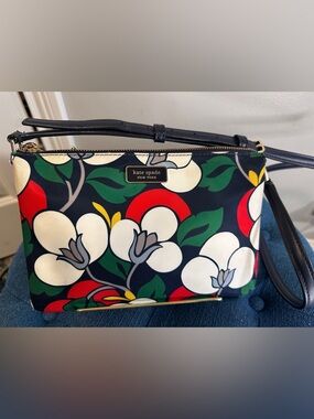 kate spade Dawn Breezy Triple Gusset Navy Floral Crossbody with adjustable strap
